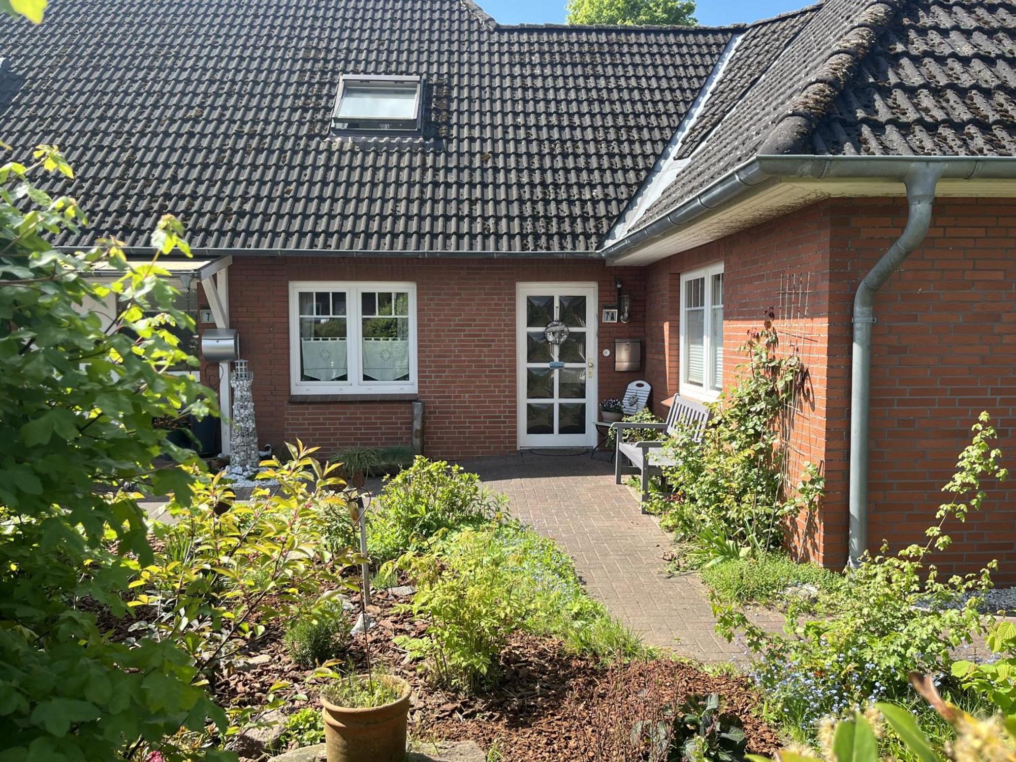 Nord-Ostsee-Nest - Fewo Mit Sonnenterrasse Und Wallbox タープ エクステリア 写真